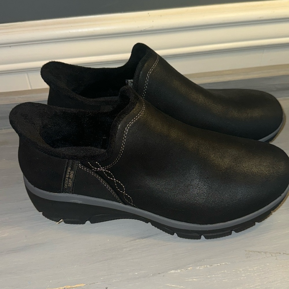Women's Sketchers Modern Hour Black Slip On Shoes size 10